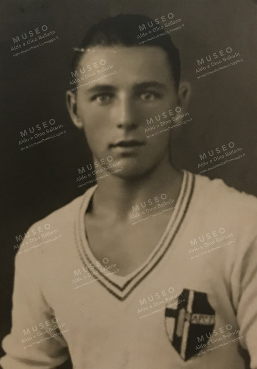 Cimeli del Giocatore Walter Petron noto come Lalo Padova Venezia Torino